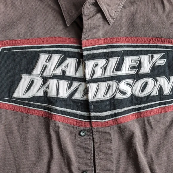 Harley-Davidson Men's Red and Gray Shirt - Picture 3 of 12